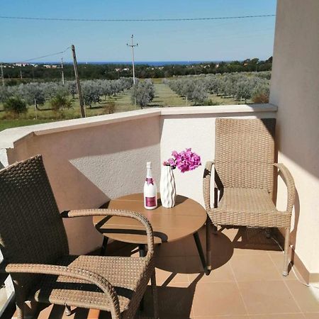 Smokvica Apartment Савудрия Екстериор снимка