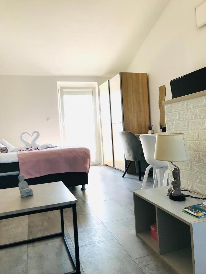 Smokvica Apartment Савудрия Екстериор снимка
